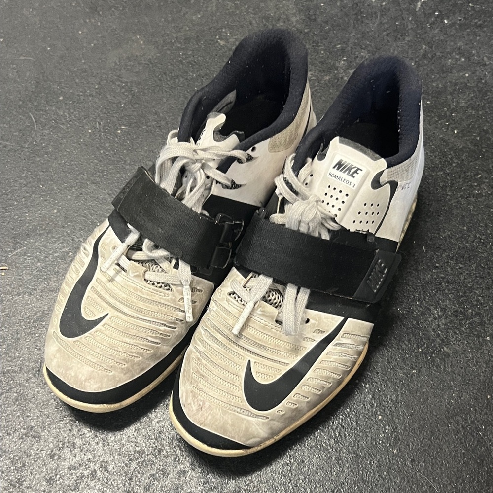 Nike Romelos Lifters W8.5 M7